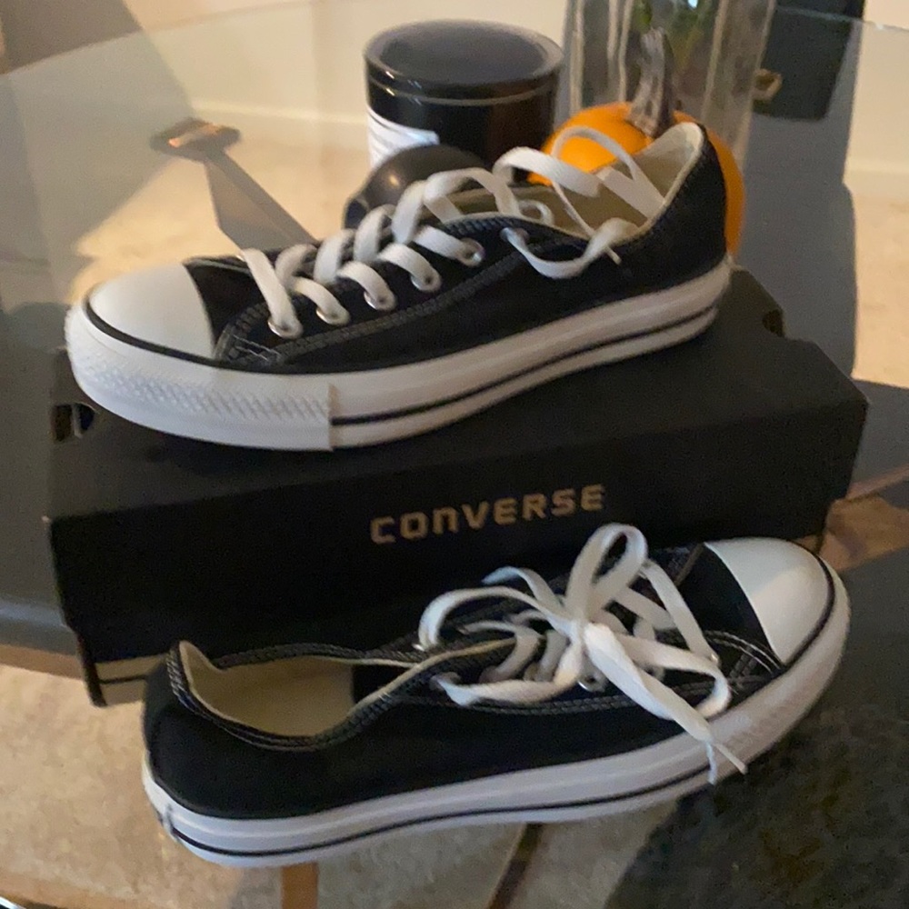 Converse low top sneakers - Picture 1 of 3